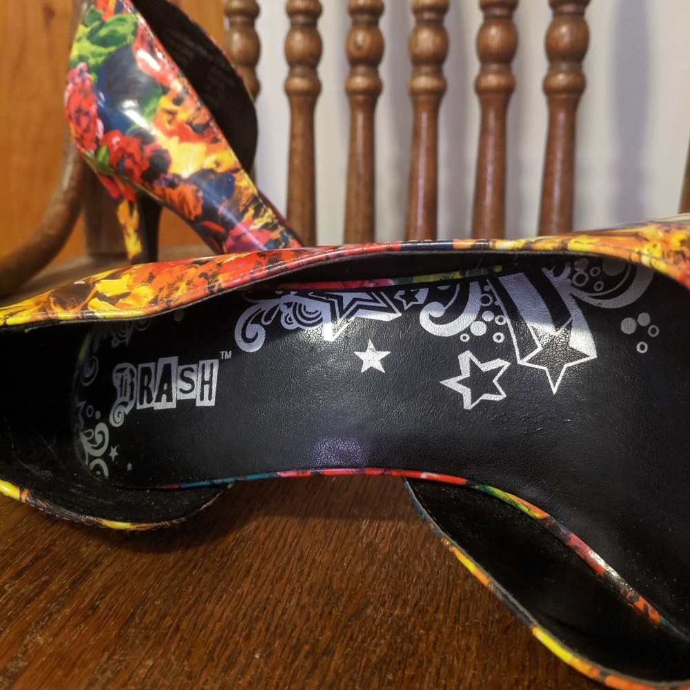 Heels! - Picture 5 of 6